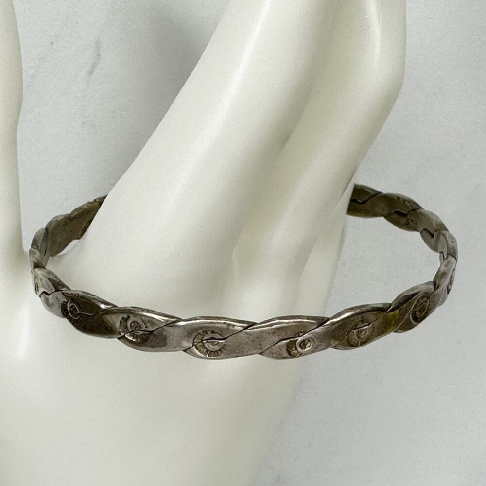Vintage Mexico Flat Braided Embossed Segment Silver Tone Bangle Bracelet ✨
